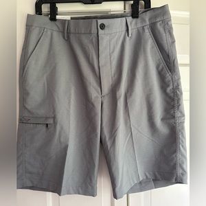 Greg Norman. Golf shorts. Size 34.